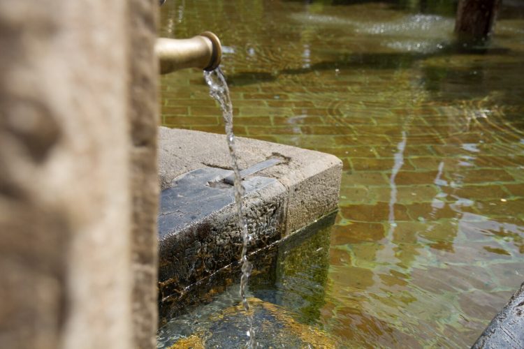 Hard Water Stains on Residential and Commercial Fountains? We Can Help